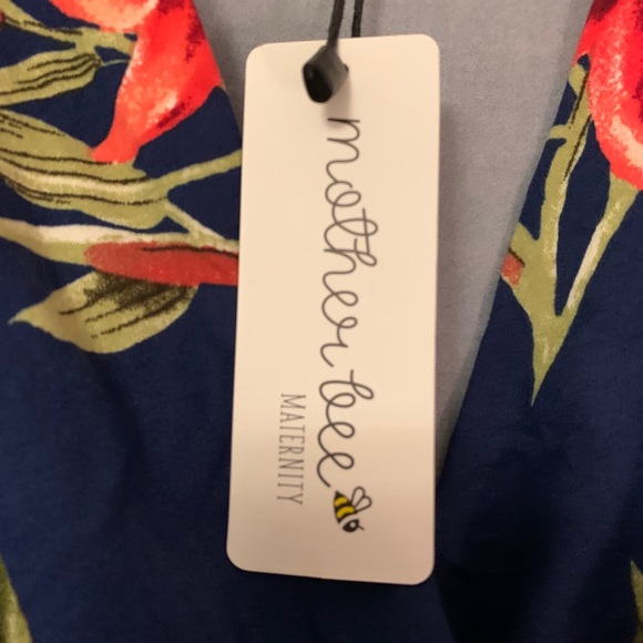 Mother Bee Maternity Dress - Picture 3 of 4